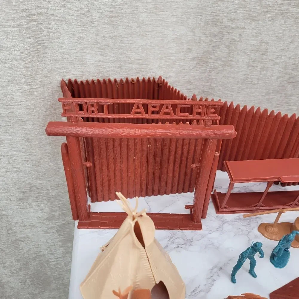 MARX Toys Vintage Apache Western Fort Playset with Brown Blue Red Figures